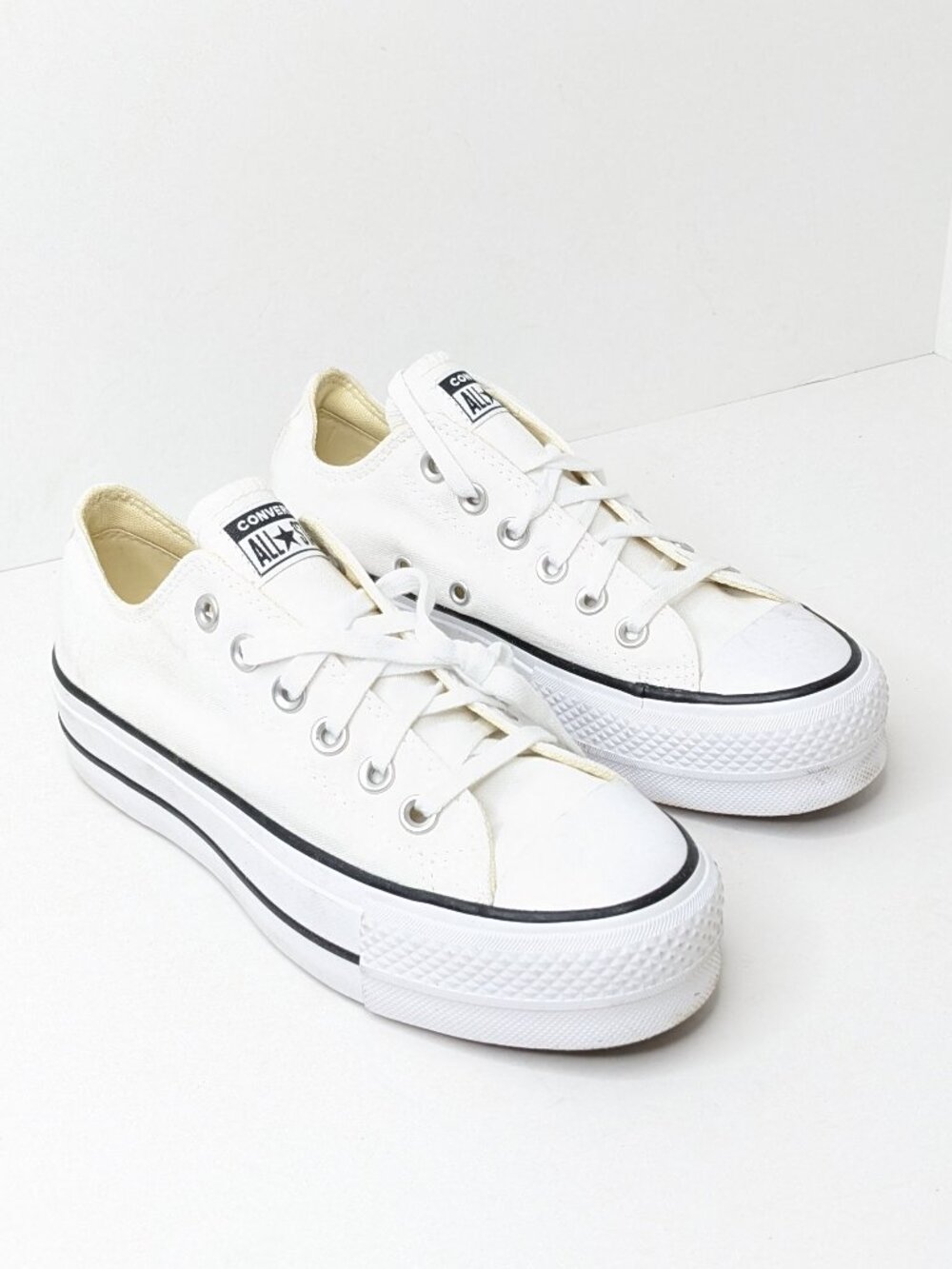 Converse Chuck Taylor All Star Lift Platform Sneakers White Canvas Women's 6